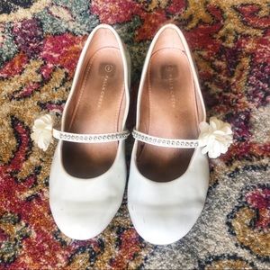 Falls Creek Girls Patent Pump - White